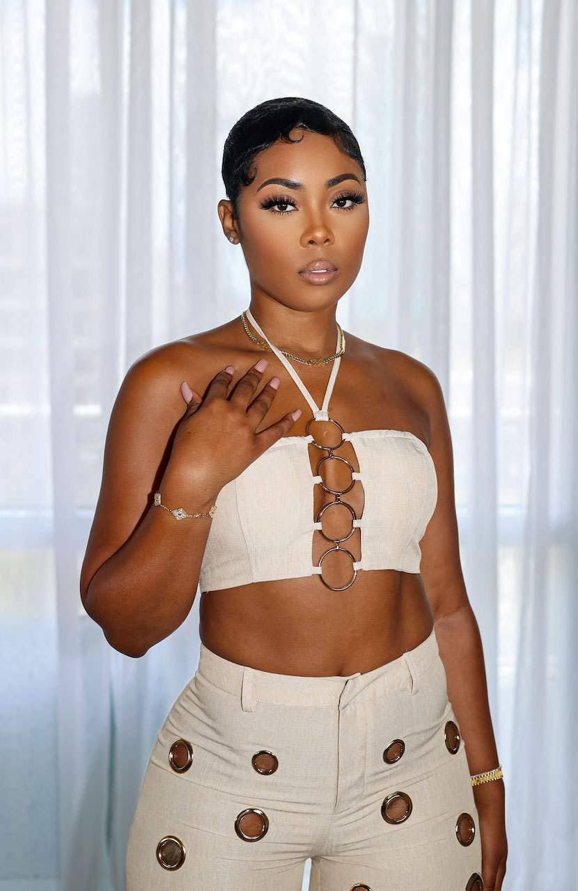 Conjunto de top sin mangas y pantalón de talle alto